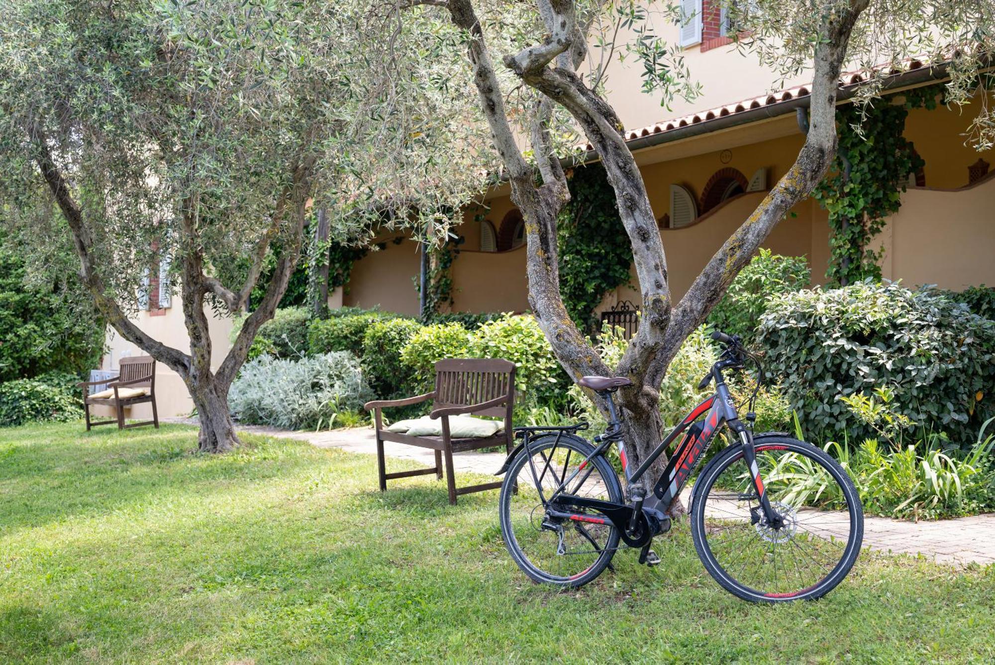 La Muccheria Aparthotel San Vincenzo Kültér fotó